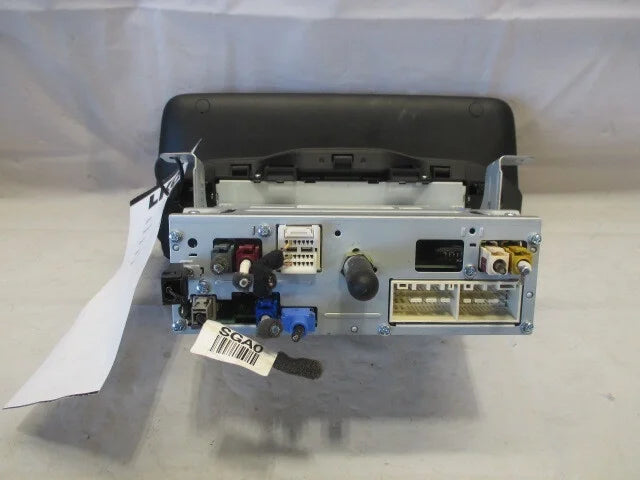 OEM Hyundai Santa Fe Radio Receiver with Navigation Display Screen B1063