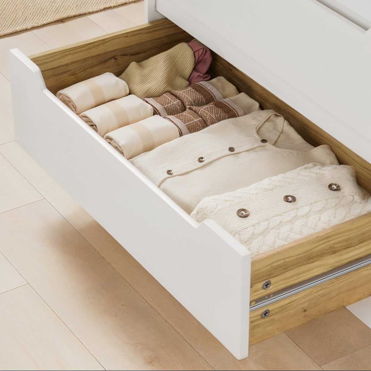 White 6 Drawer Dresser G186089