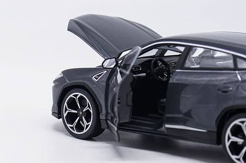 Grey 1/18 Diecast Model Car Q979